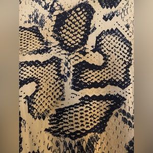 Snake print petal shorts style, comfortable breathable